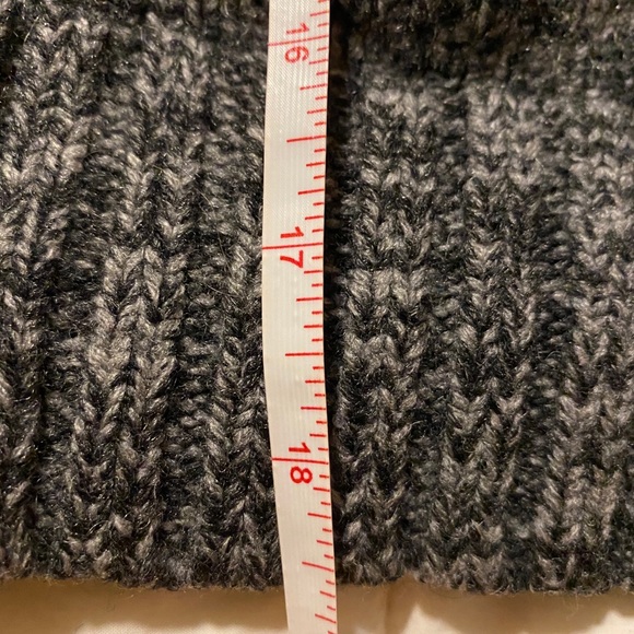 Aritizia Knit Sweater - Picture 6 of 9